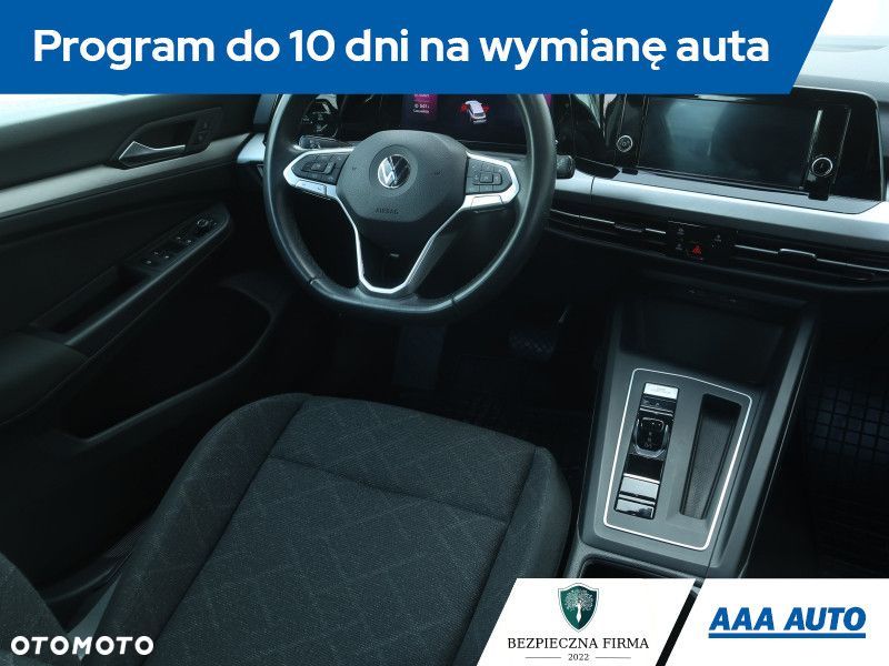 Volkswagen Golf - 8