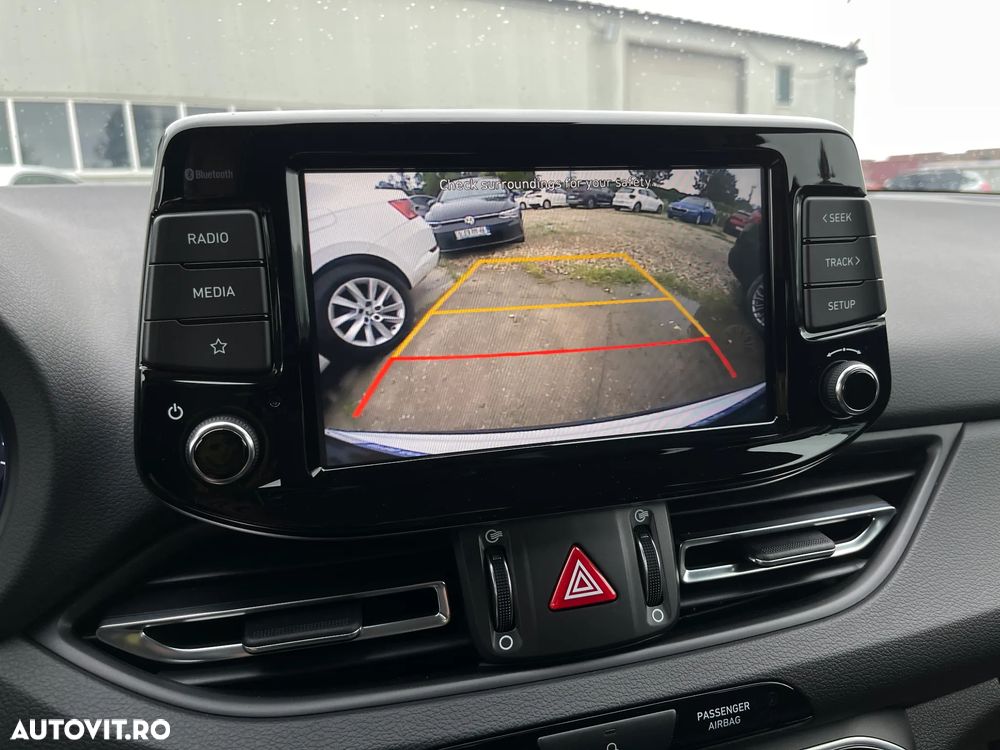Hyundai i30 1.5 110CP M/T Highway - 14