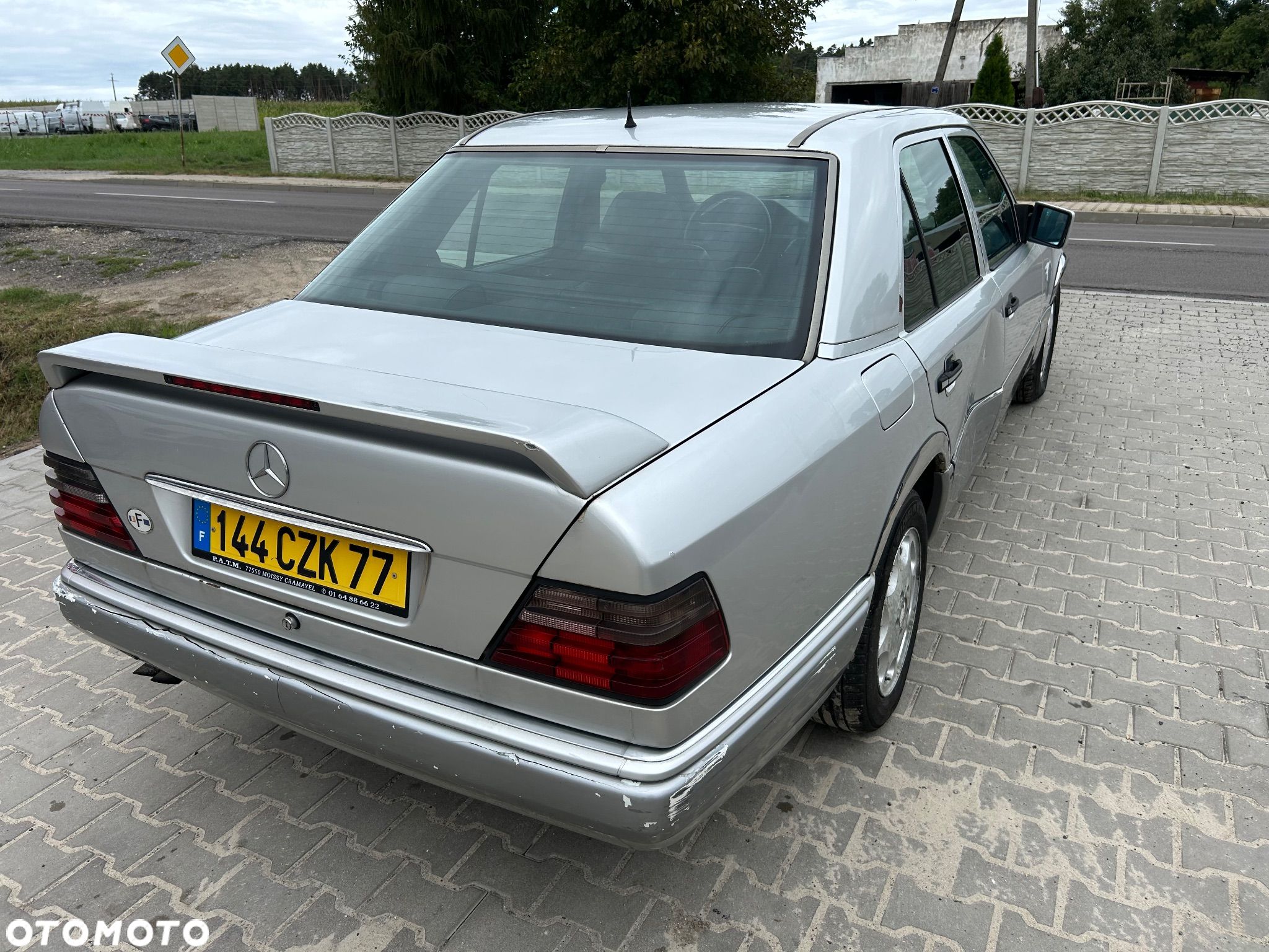 Mercedes-Benz Klasa E 300 D Turbo - 1