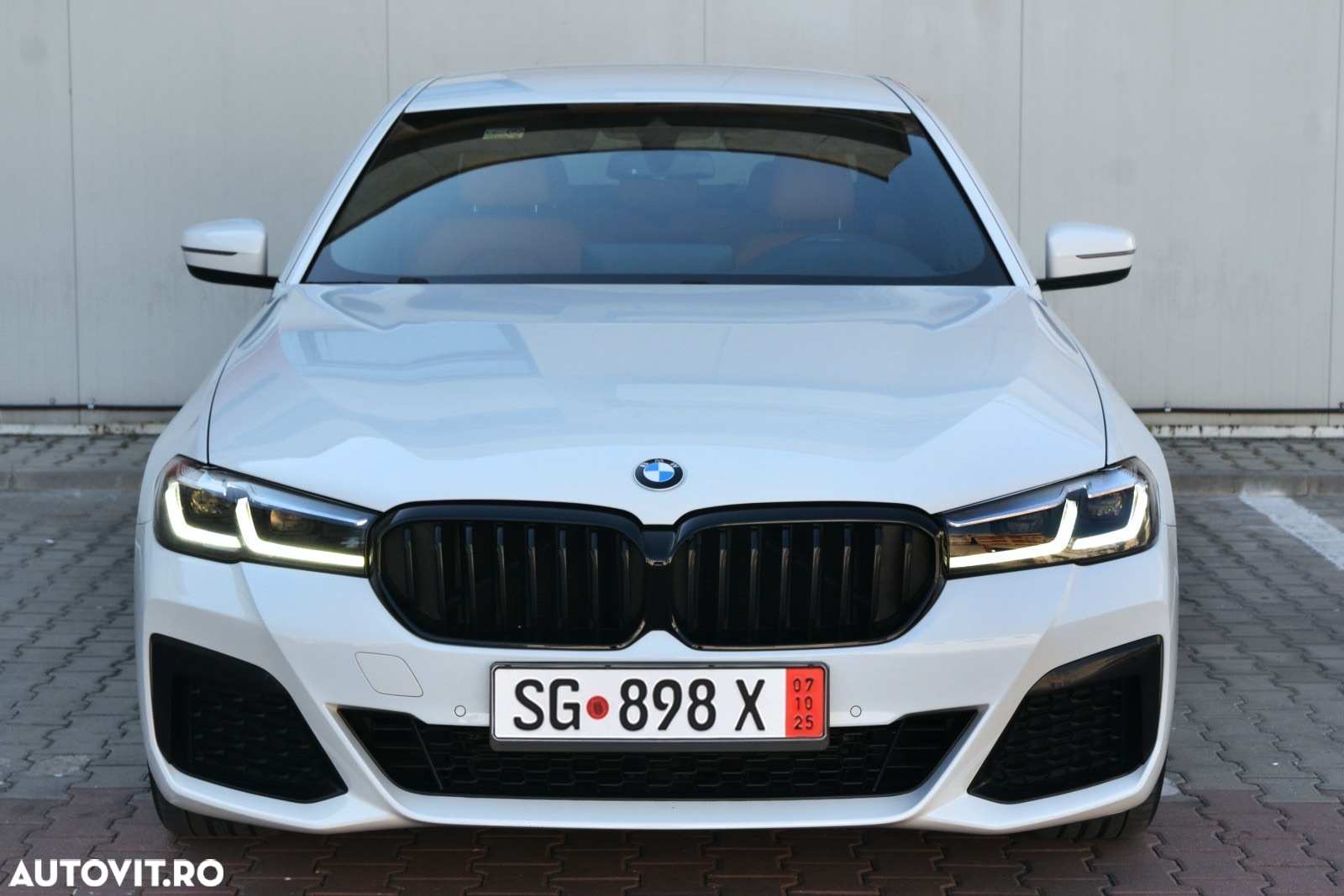 BMW Seria 5 520i Touring Aut. - 2