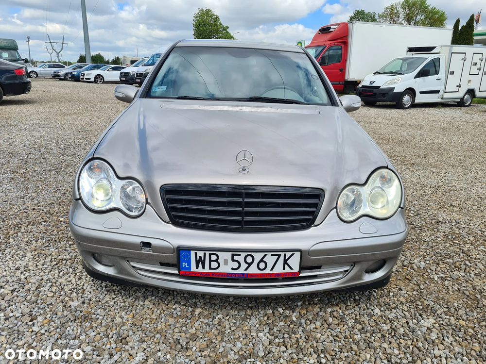 Mercedes-Benz Klasa C 220 CDI Avantgarde - 12