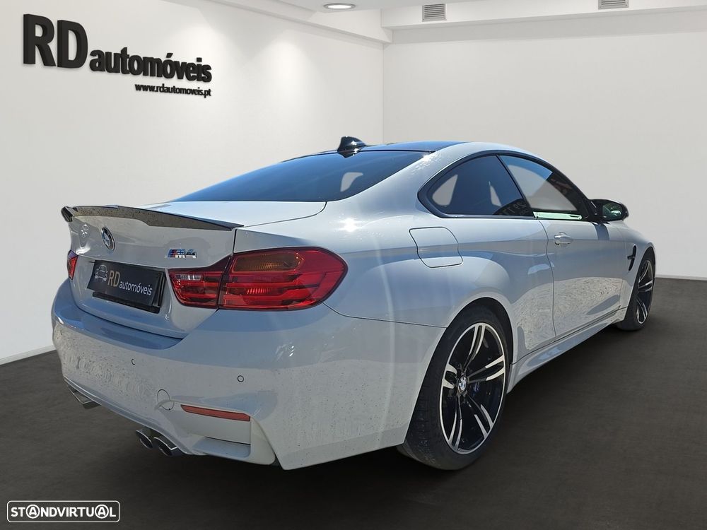 BMW M4 Auto - 3