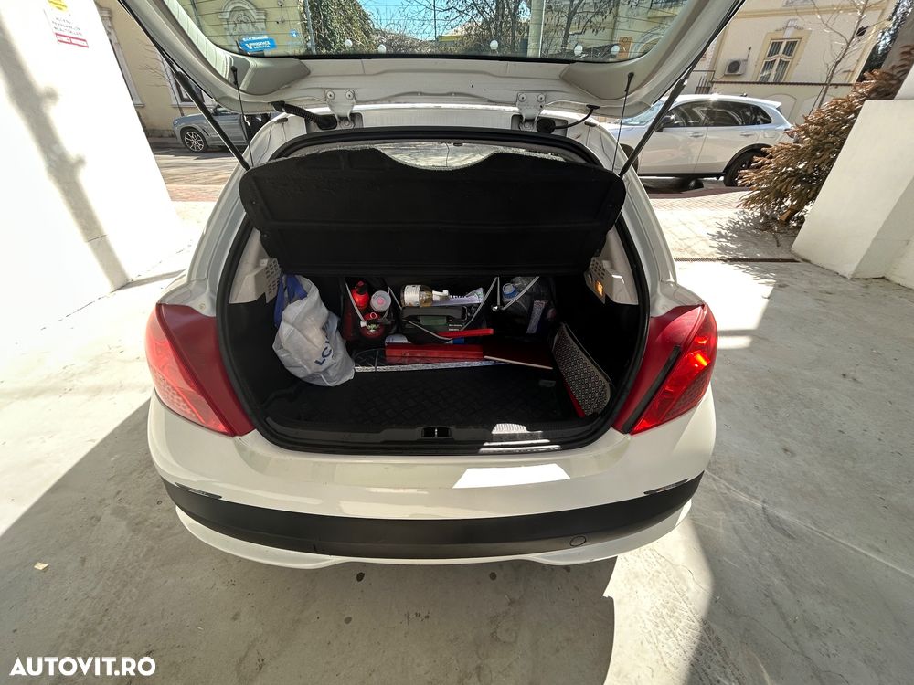 Peugeot 207 1.6 HDI FAP Eclipse - 1