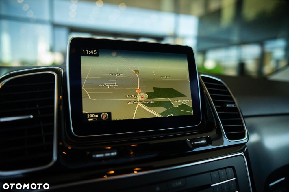 Mercedes-Benz GLE - 13