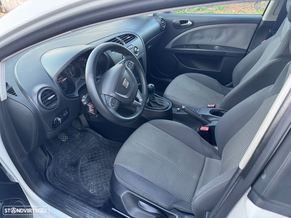SEAT Leon 1.6 TDI DPF Sport - 6