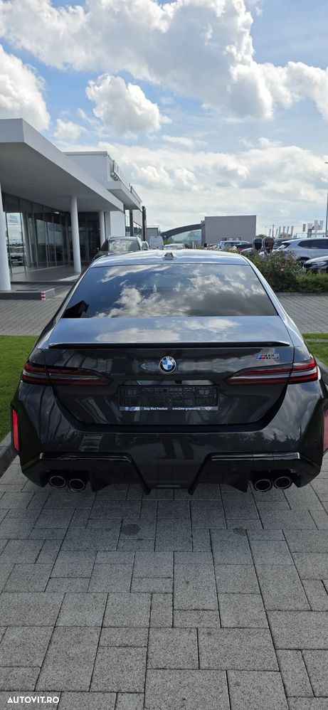 BMW M5 xDrive - 5