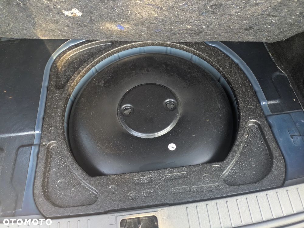 Ford Focus 1.6 Trend EU5 - 12