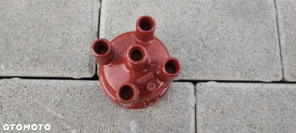 Kopułka aparatu zapłonowego Bosch 1235522193