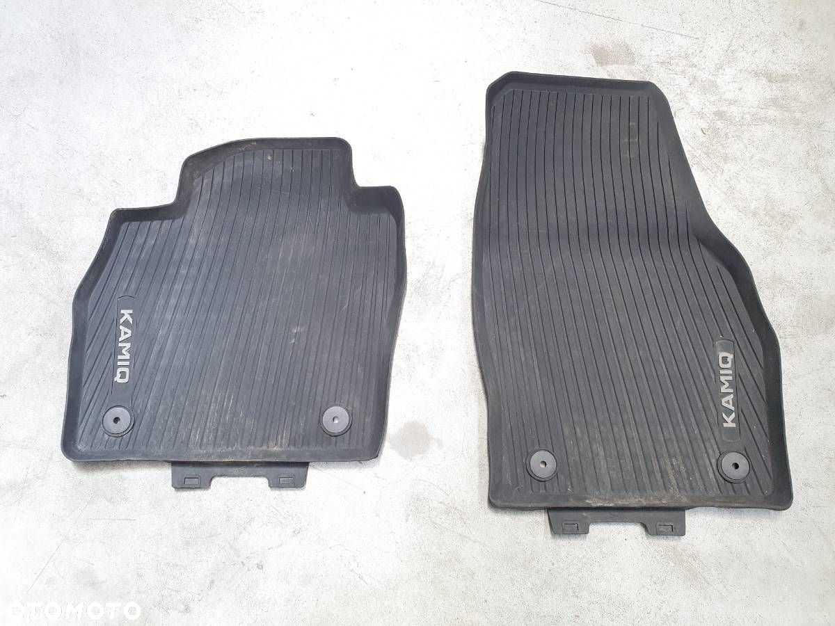 DYWANIKI WYCIERACZKI GUMOWE KOMPLET SKODA KAMIQ EU - 4
