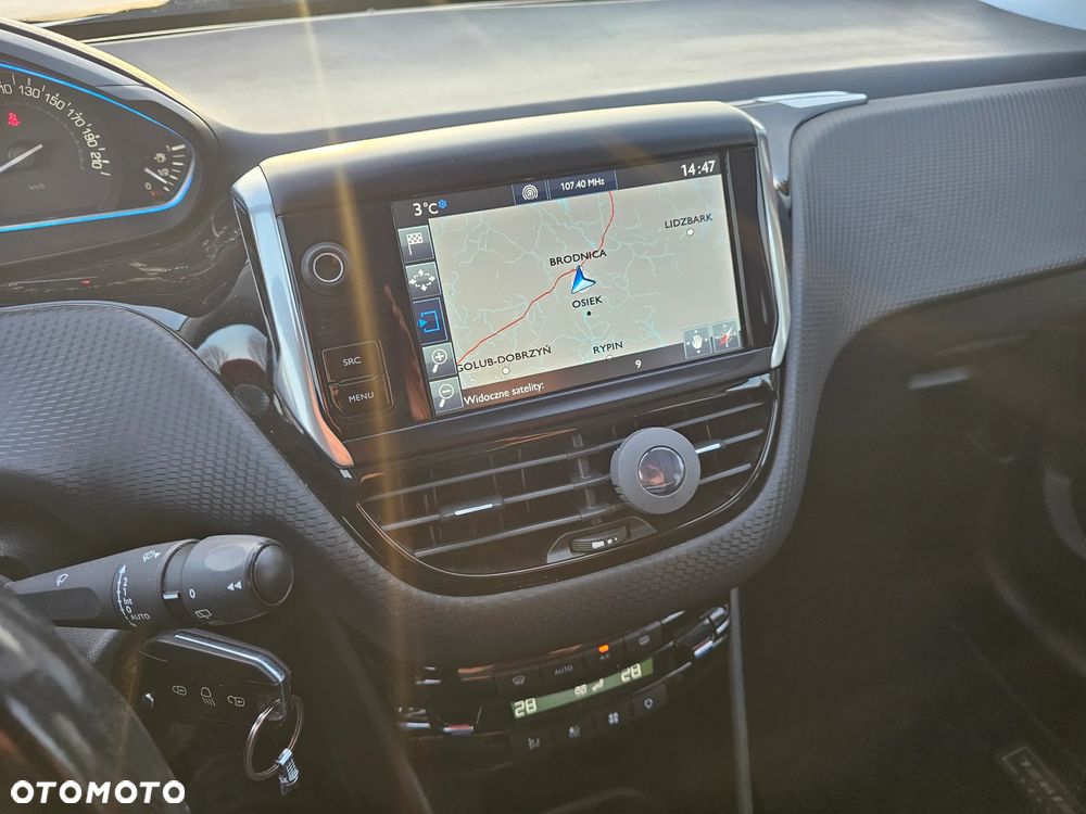 Peugeot 2008 1.2 Pure Tech Active S&S - 16