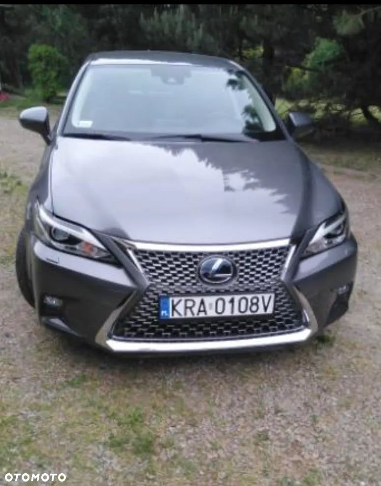 Lexus CT - 1