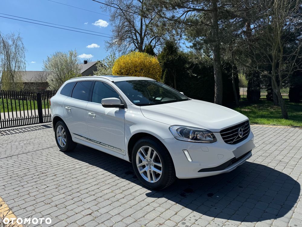 Volvo XC 60 D3 Drive-E Momentum - 1