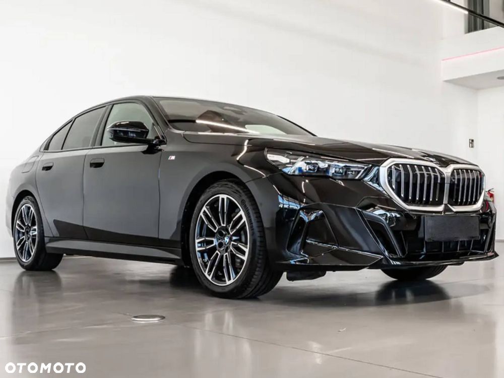 BMW Seria 5 520i mHEV - 3