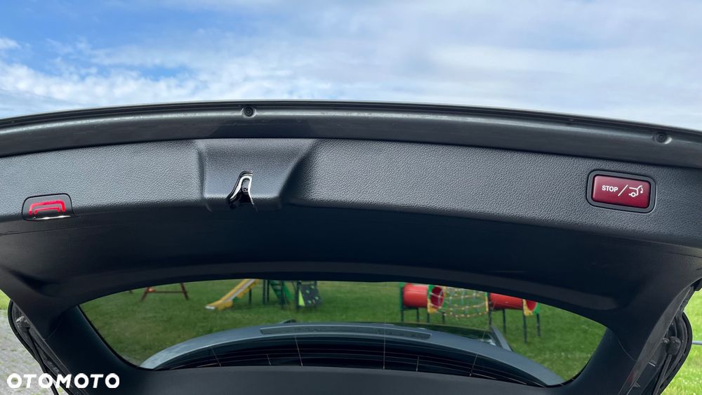 Mercedes-Benz Klasa C 220 d 9G-TRONIC - 14