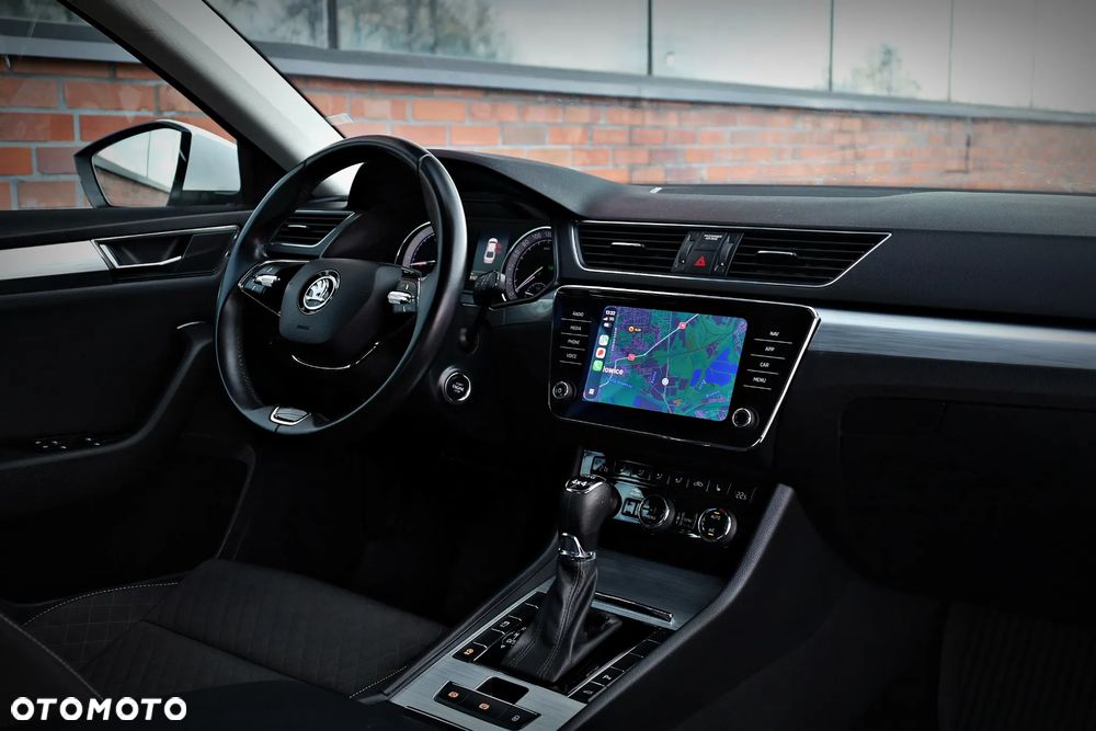 Skoda Superb 2.0 TDI SCR 4x4 Ambition DSG - 19