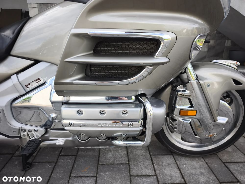 Honda GL - 6