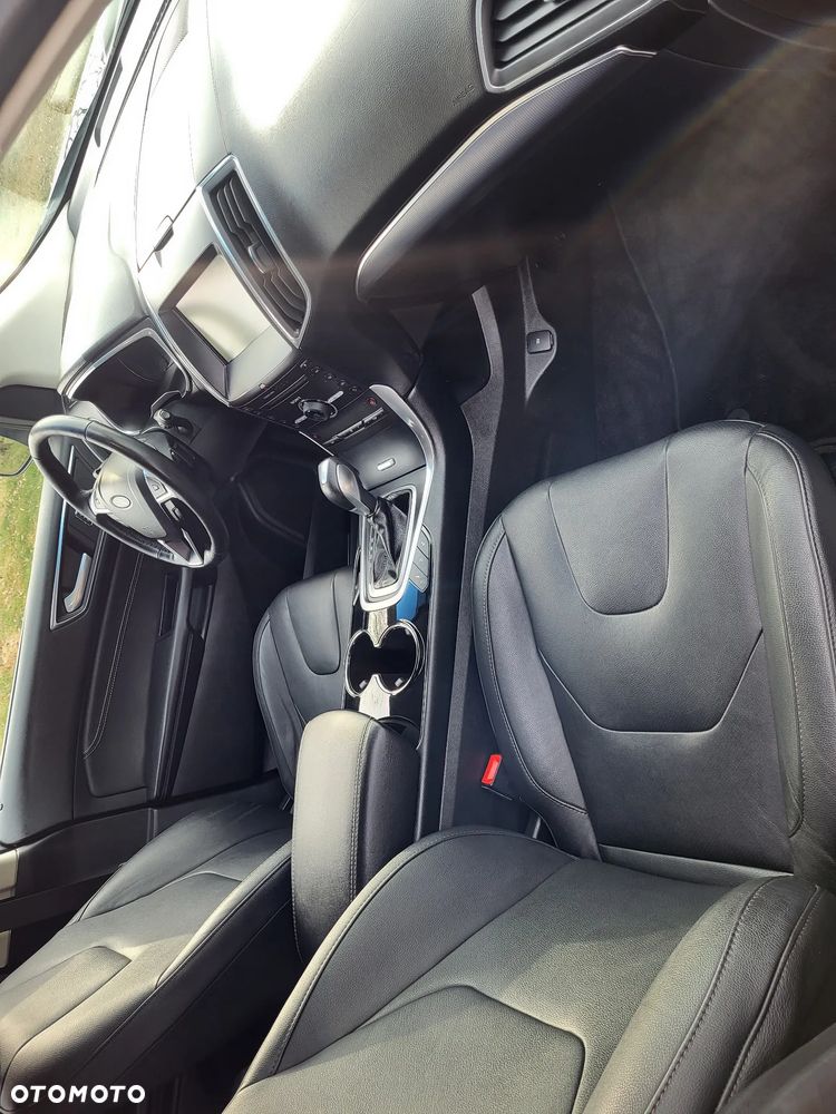 Ford Edge 2.0 TDCi Bi-Turbo 4x4 Titanium - 17