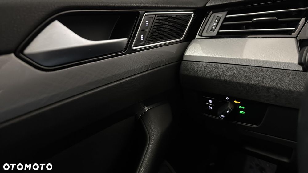 Volkswagen Passat Variant 2.0 TDI EVO Business DSG - 30