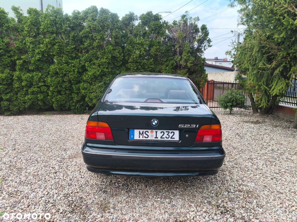 BMW Seria 5 - 10