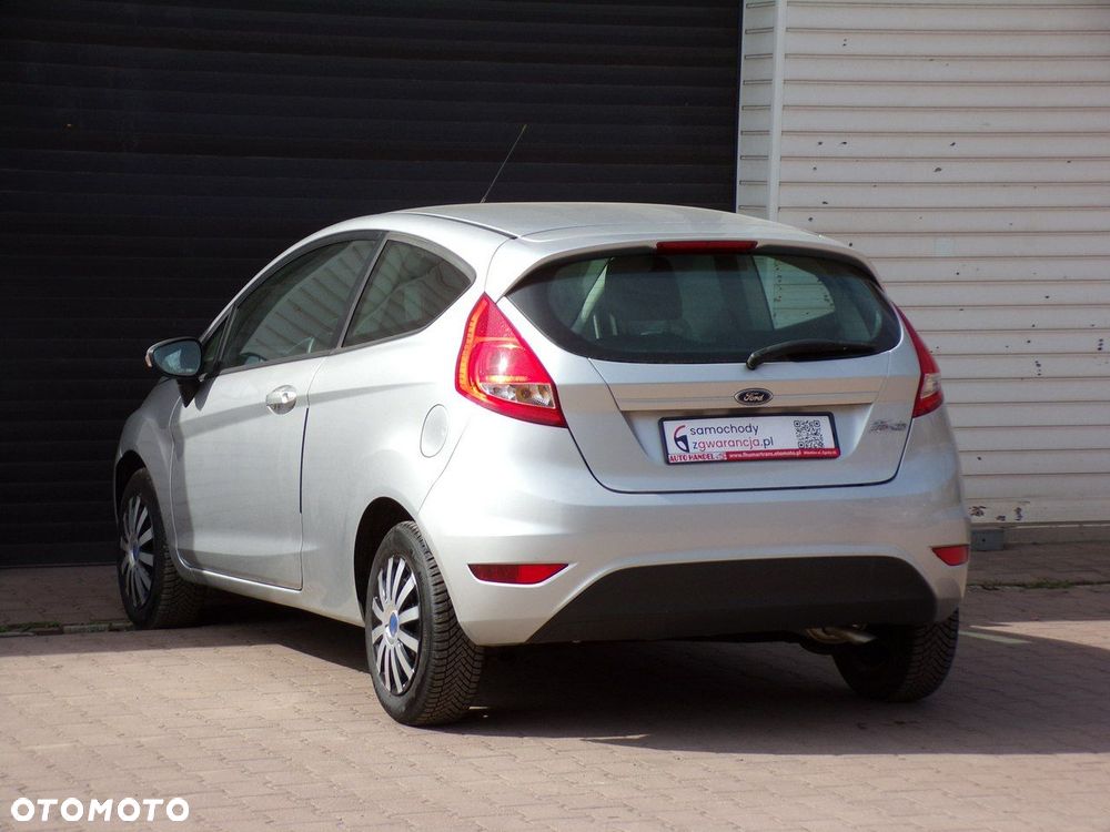 Ford Fiesta - 9