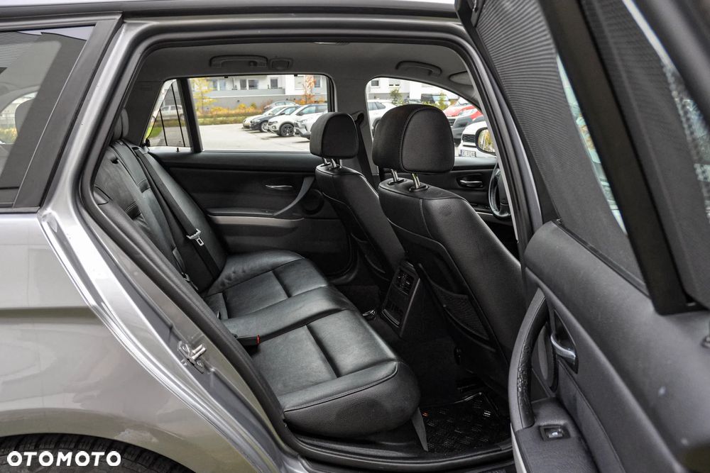 BMW Seria 3 320d - 13