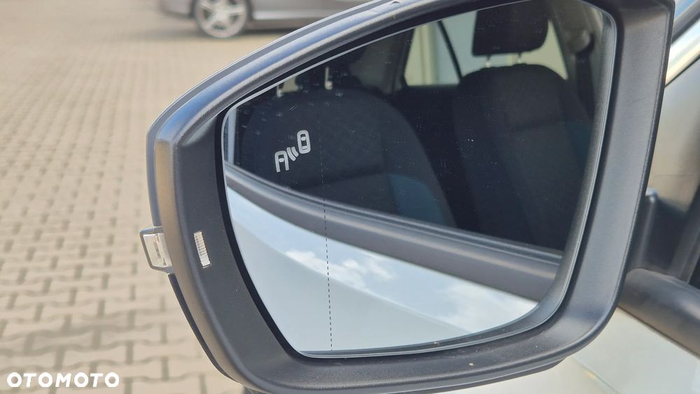 Volkswagen T-Roc 2.0 TDI SCR DSG IQ.DRIVE - 31