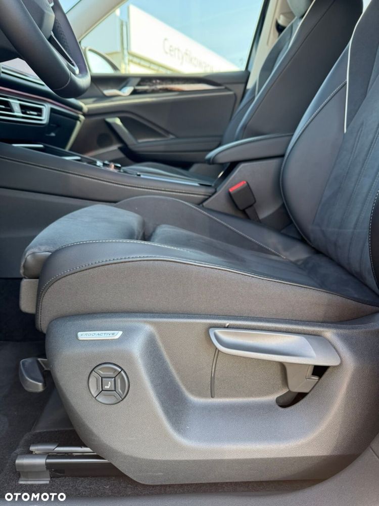 Volkswagen Tiguan - 12