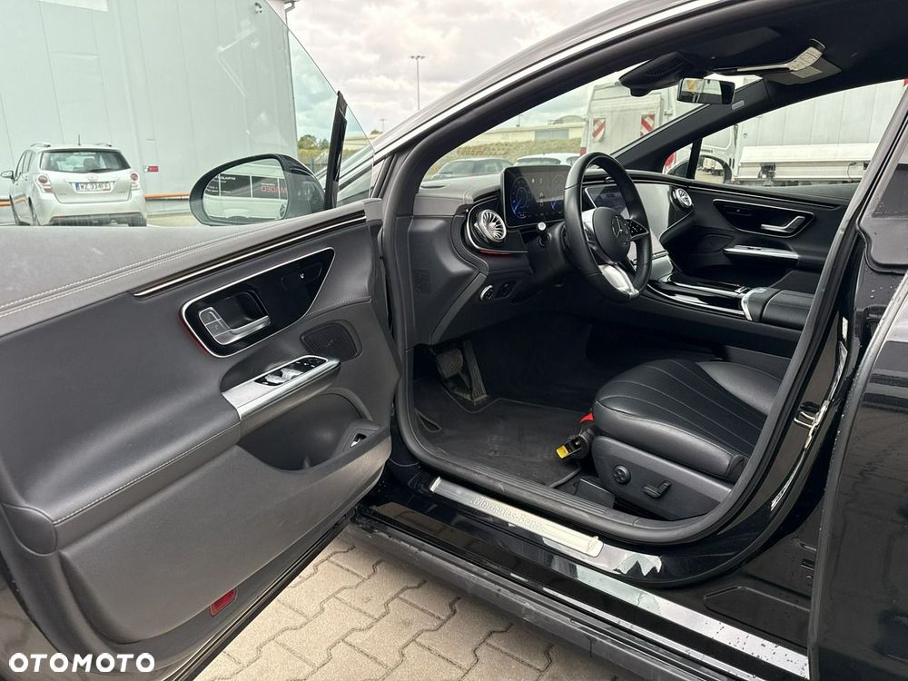 Mercedes-Benz EQE - 10
