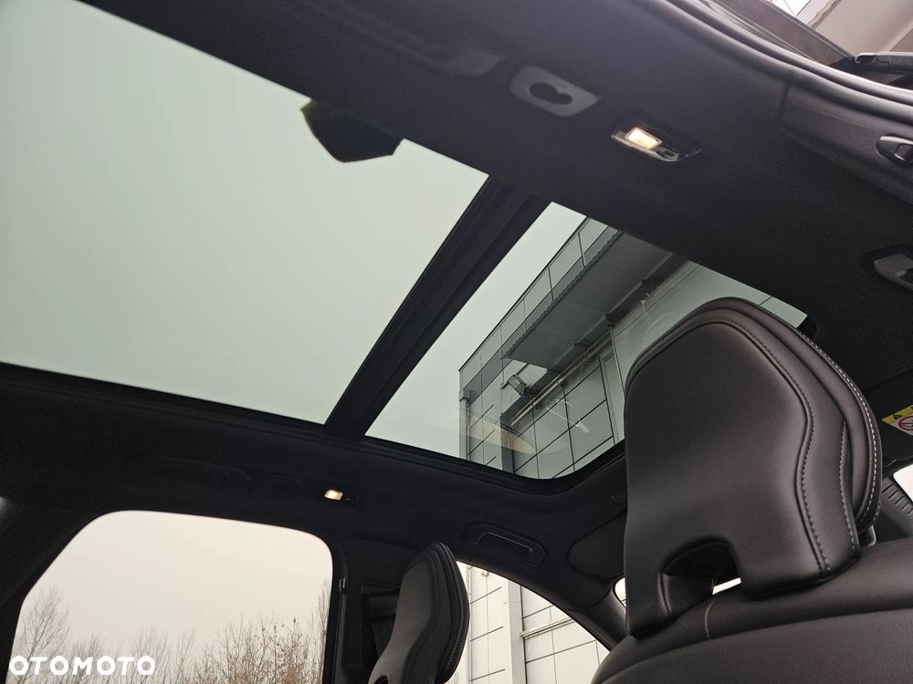 Volvo XC 60 T8 Plug-In Hybrid AWD Ultra Black Edition - 25