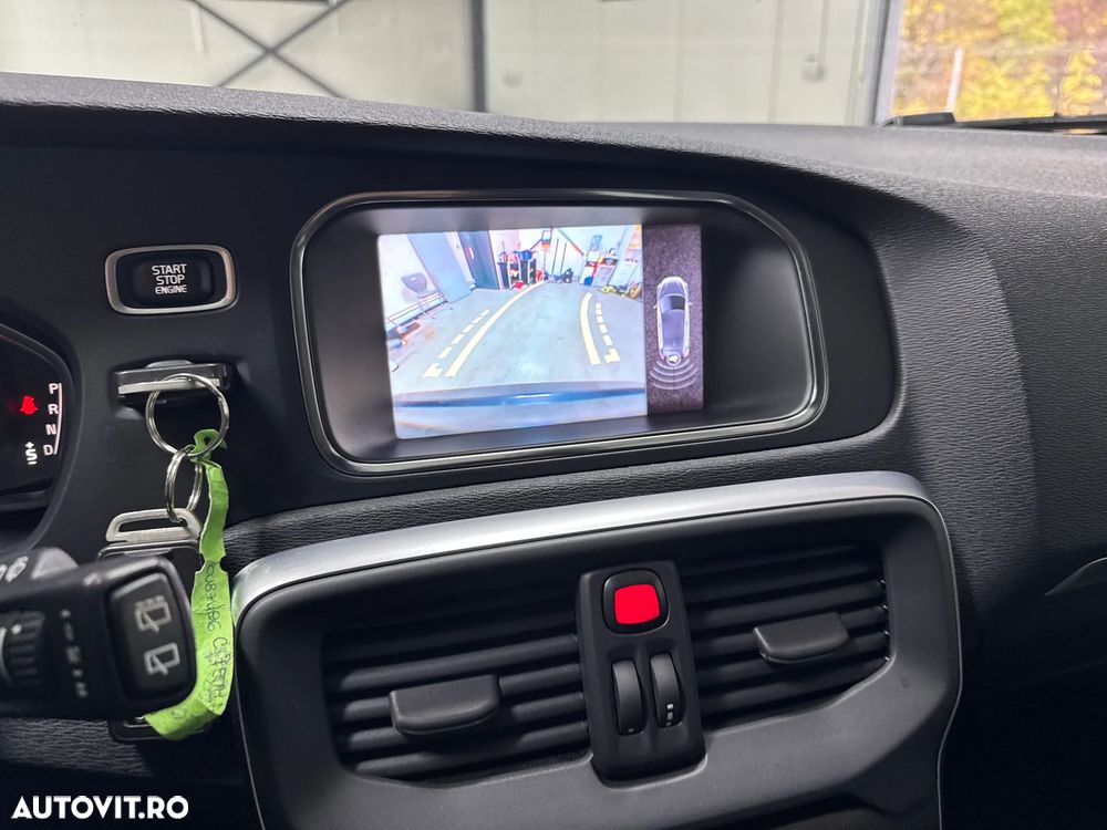 Volvo V40 D3 Geartronic Momentum - 28
