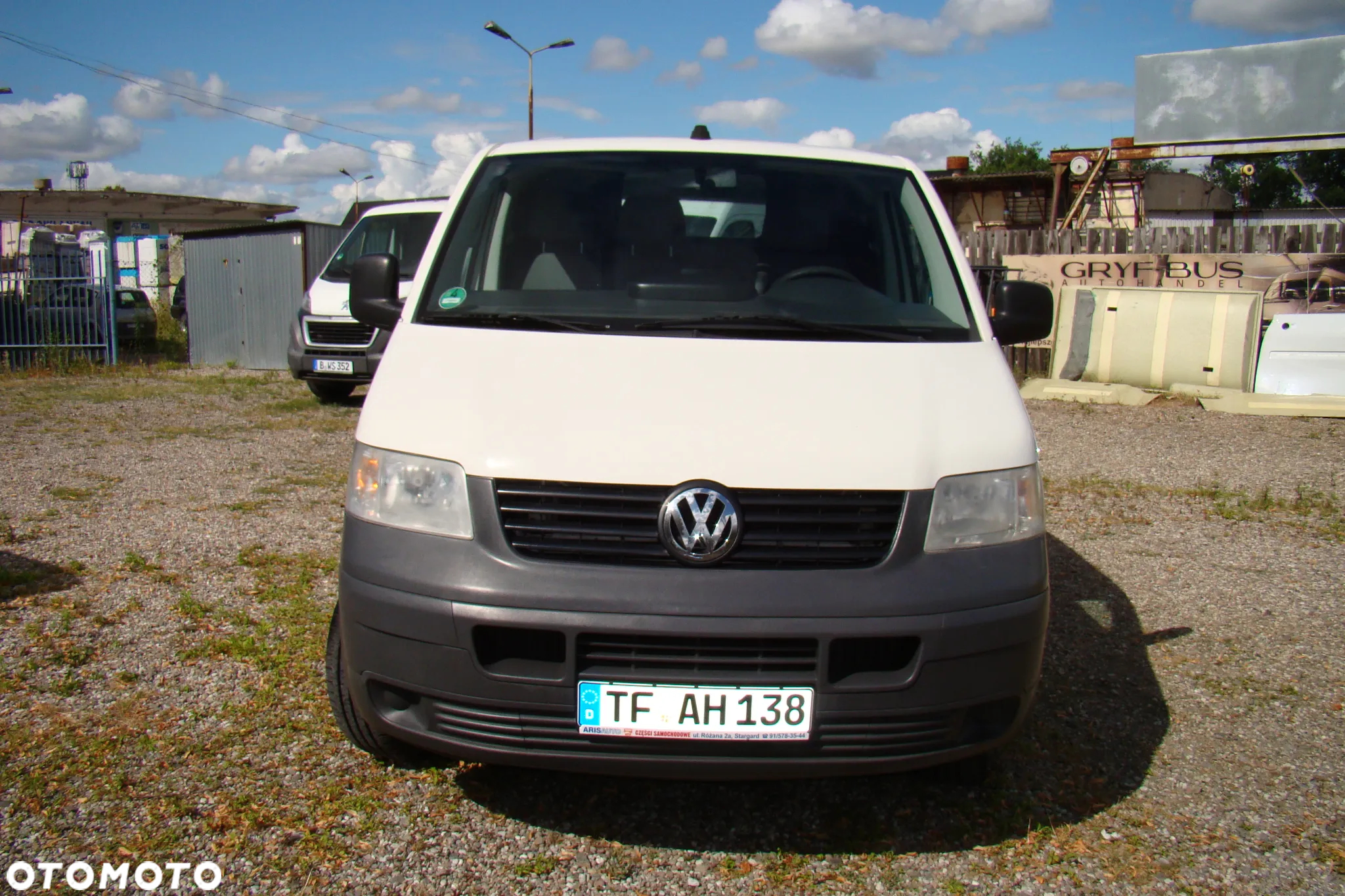 Volkswagen Transporter - 8