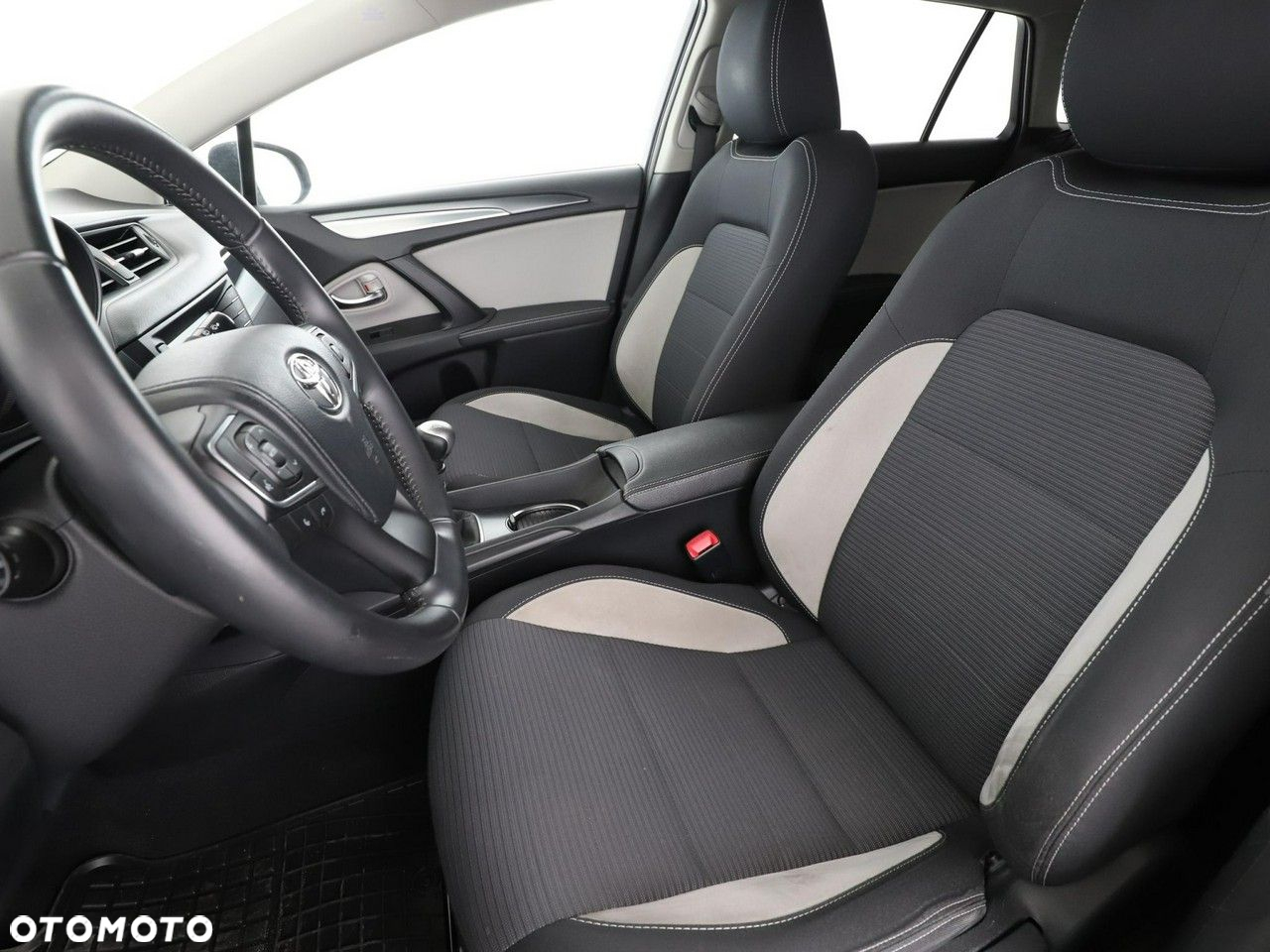 Toyota Avensis 1.8 Business Edition - 13