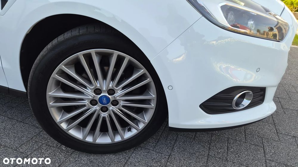 Ford S-Max 2.0 TDCi 4WD Titanium PowerShift - 32