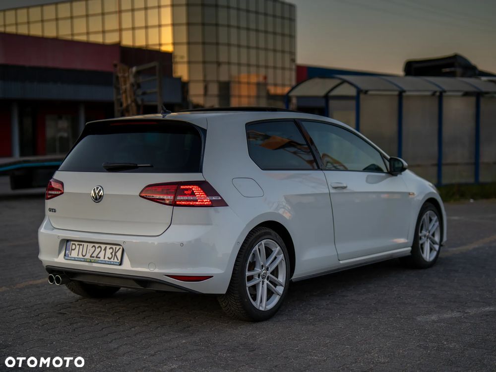 Volkswagen Golf GTD (BlueMotion Technology) - 6
