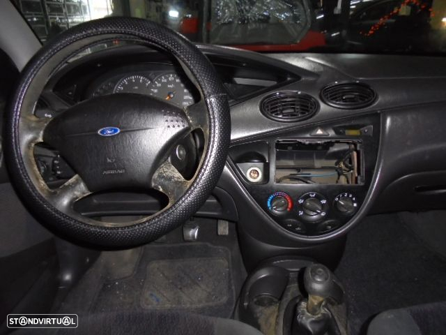 Carro MOT: FXDA CXVEL: XS4R7002C FORD FOCUS 2000 1.4 75CV 5P PRETO GASOLINA - 8