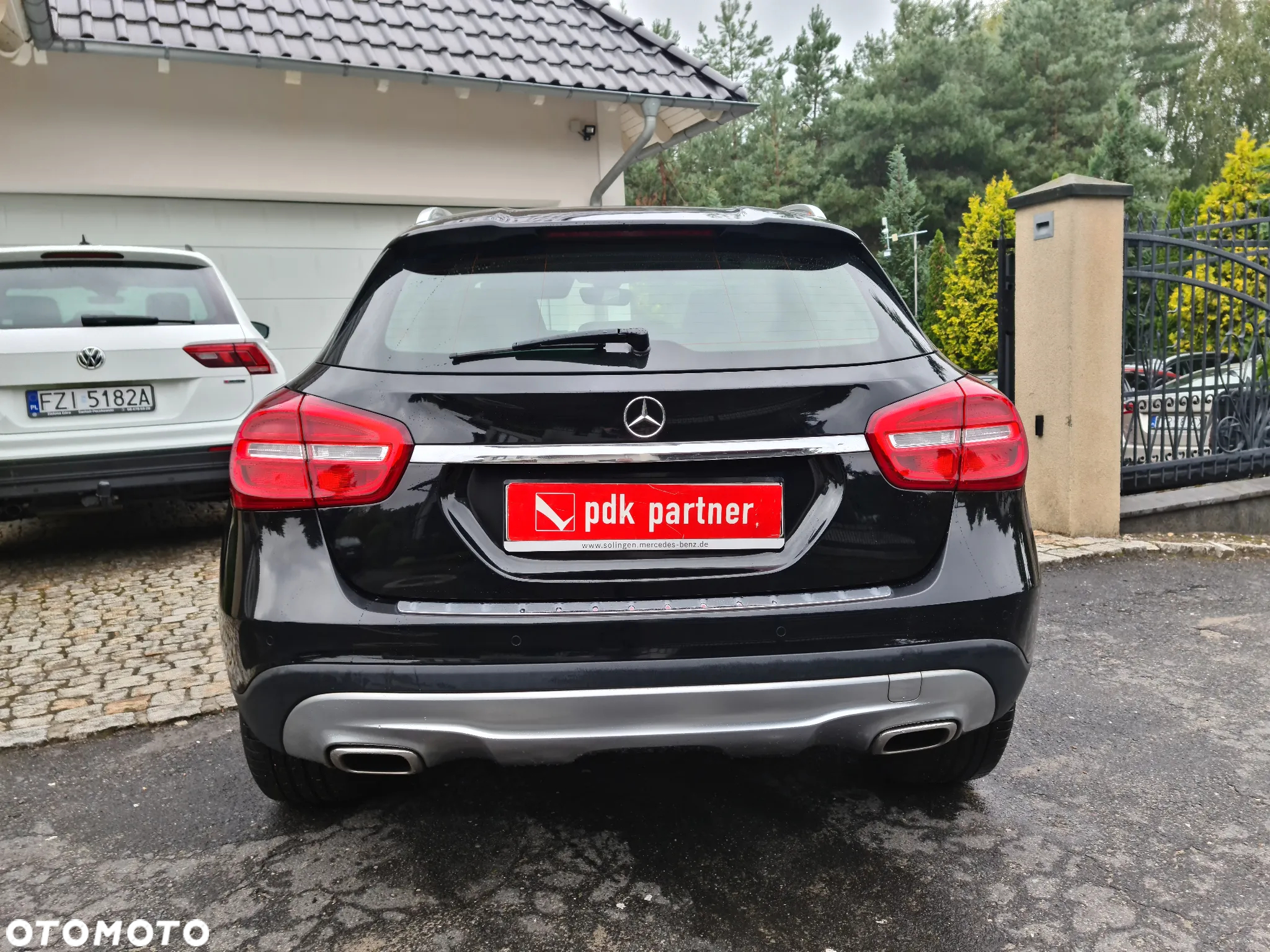Mercedes-Benz GLA - 9