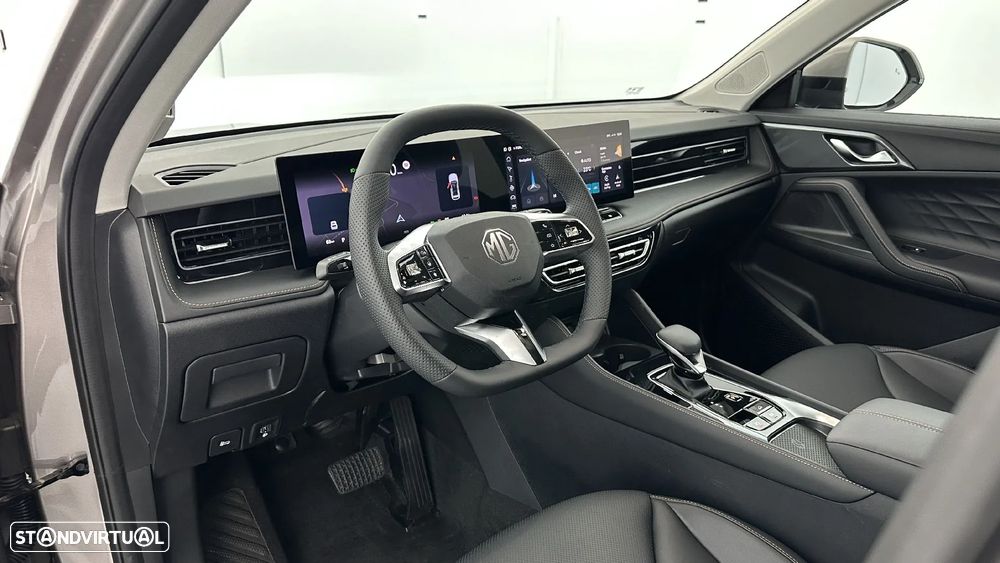 MG HS 1.5 T Luxury AT - 31