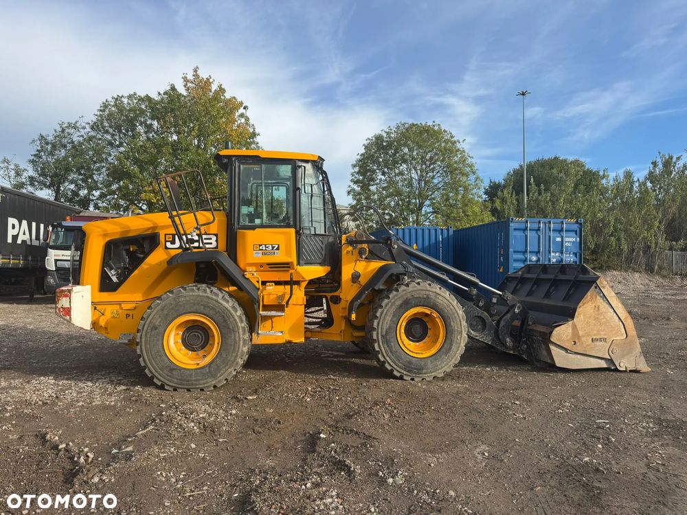 JCB 437 - 2