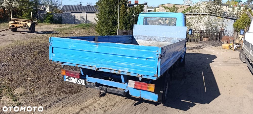 Mercedes-Benz 310 D - 5