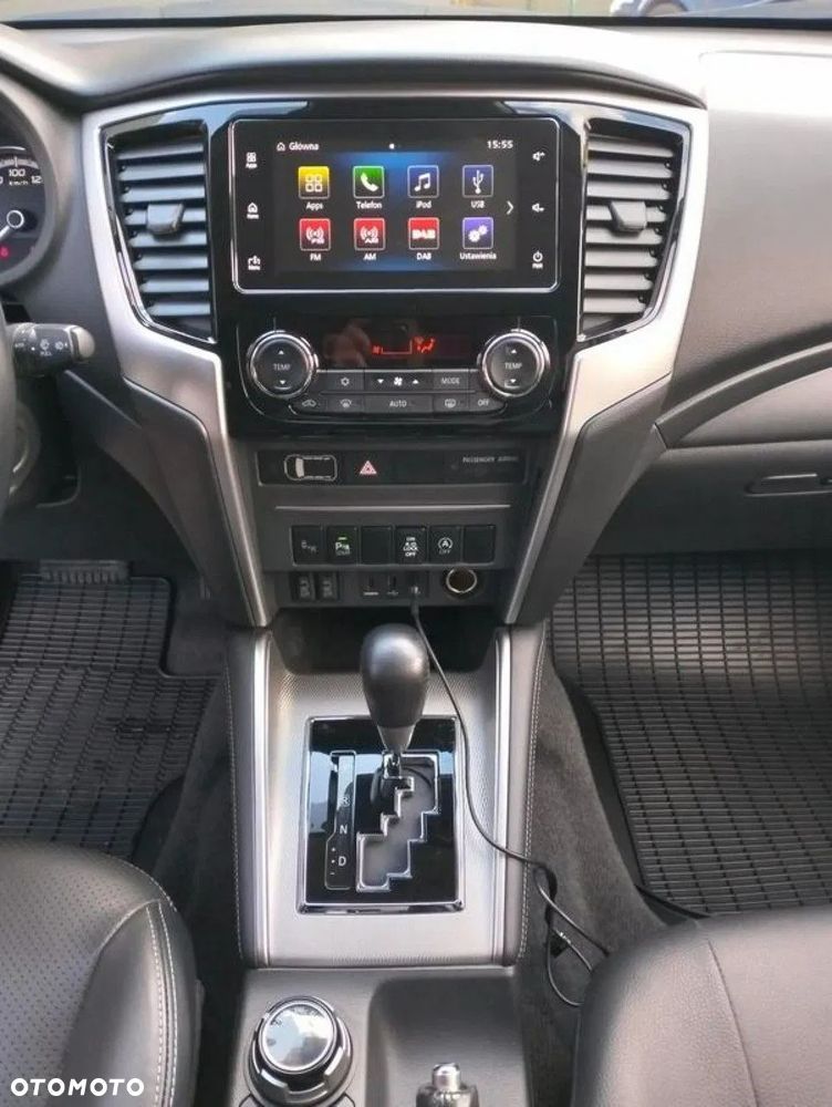 Mitsubishi L200 2.2 d DC Instyle Plus - 11