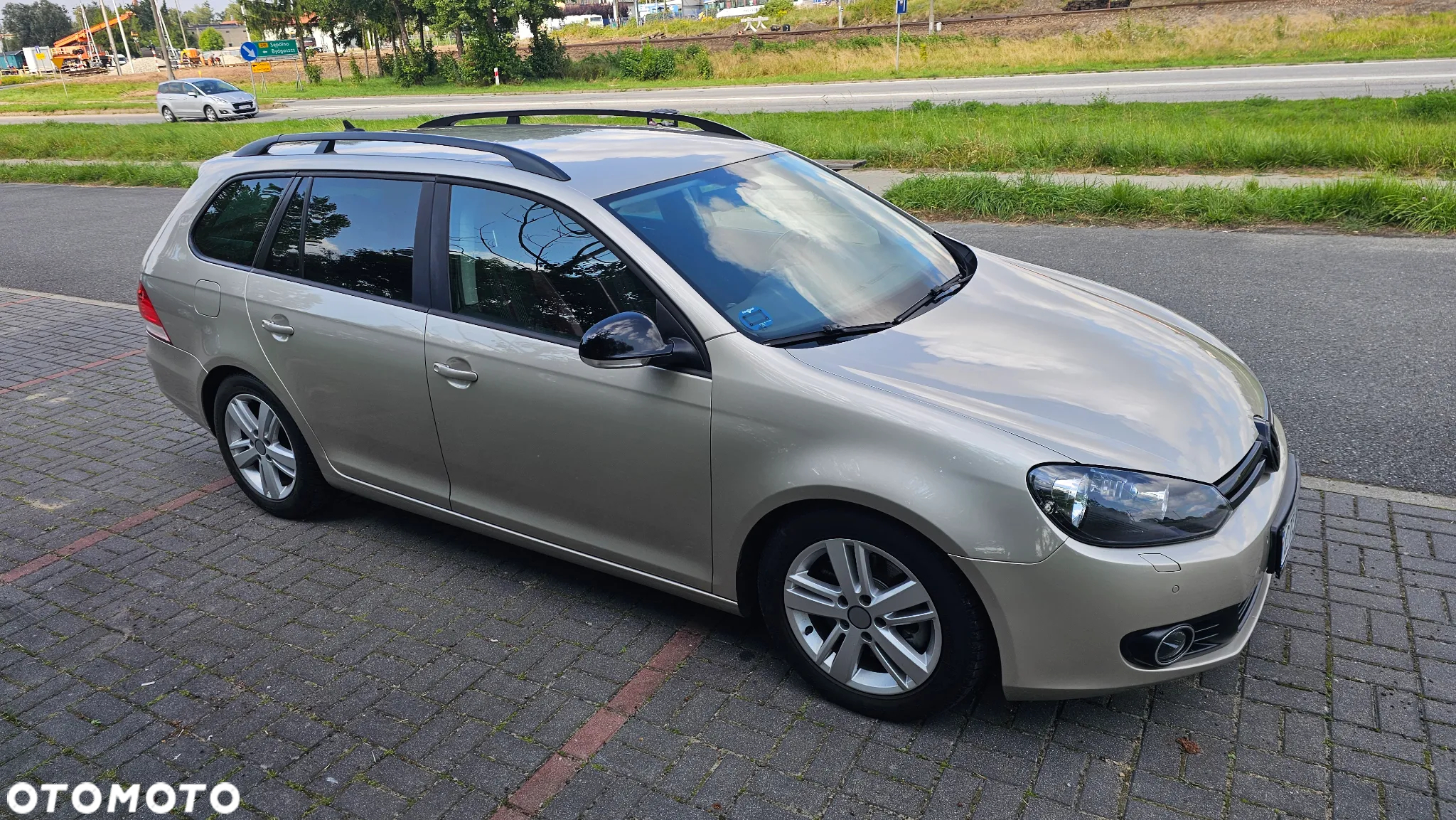 Volkswagen Golf - 16