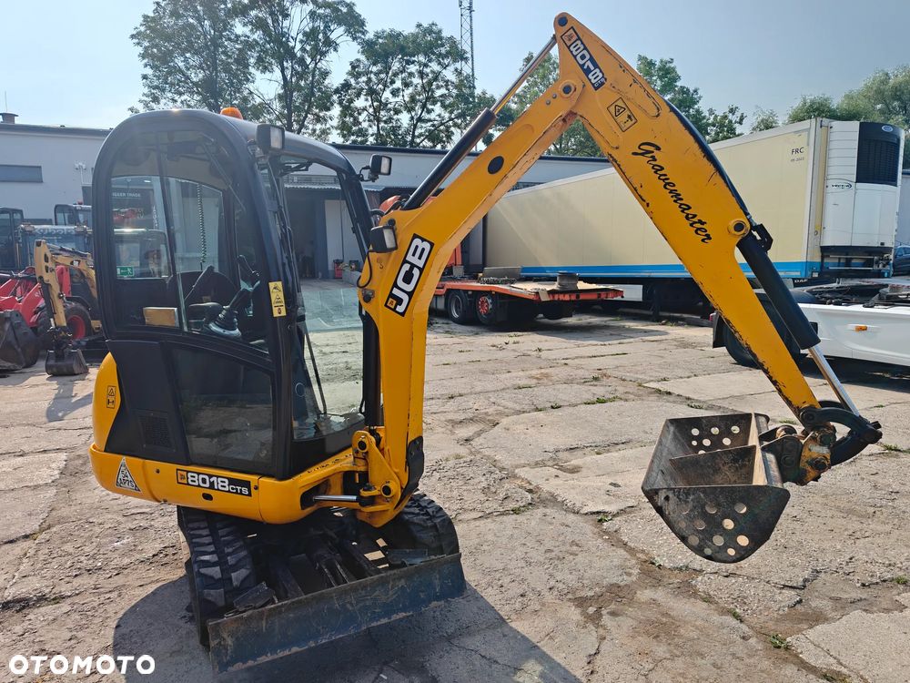 JCB 8018 gravemaster - 7