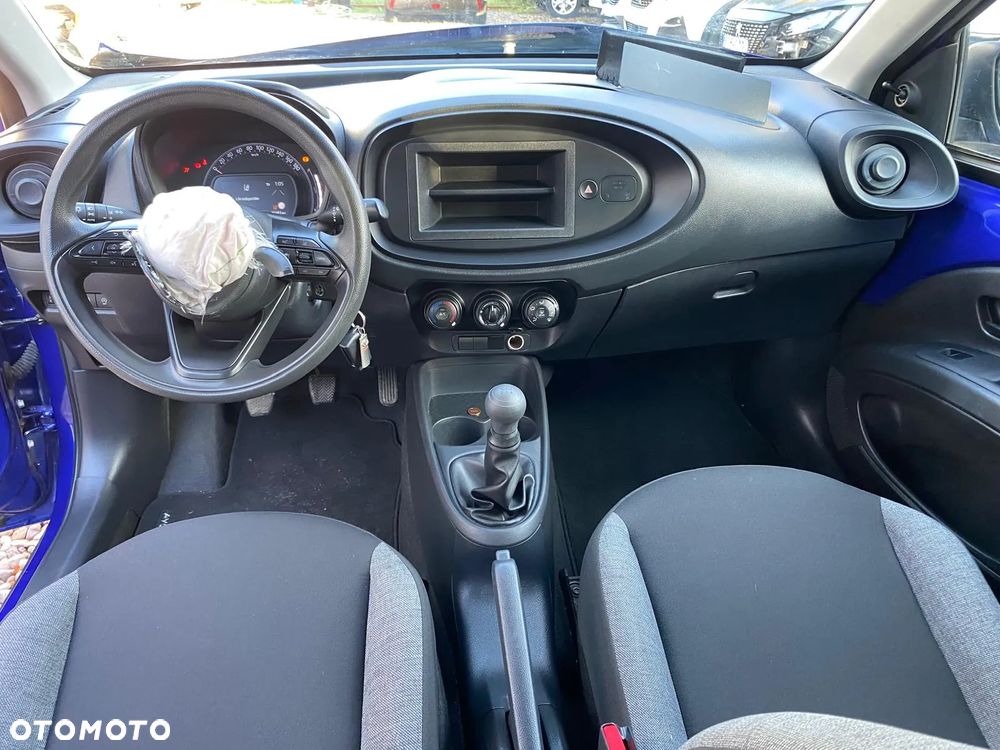 Toyota Aygo X 1.0 VVT-i - 8