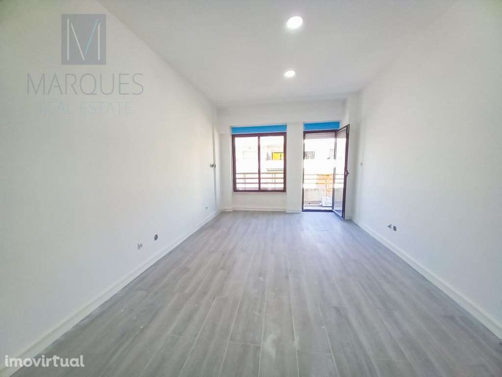 Apartamento T3 Duplex com garagem na Costa de Caparica - Grande imagem: 2/29