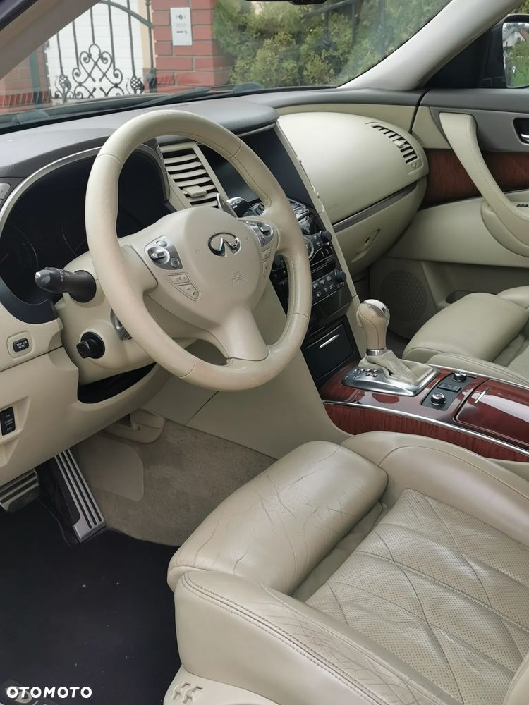 Infiniti FX FX30d S - 9