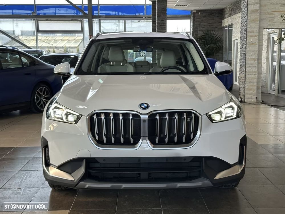 BMW iX1 xDrive30 xLine - 3