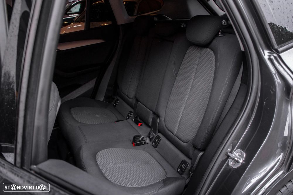 BMW X1 16 d sDrive Auto - 32