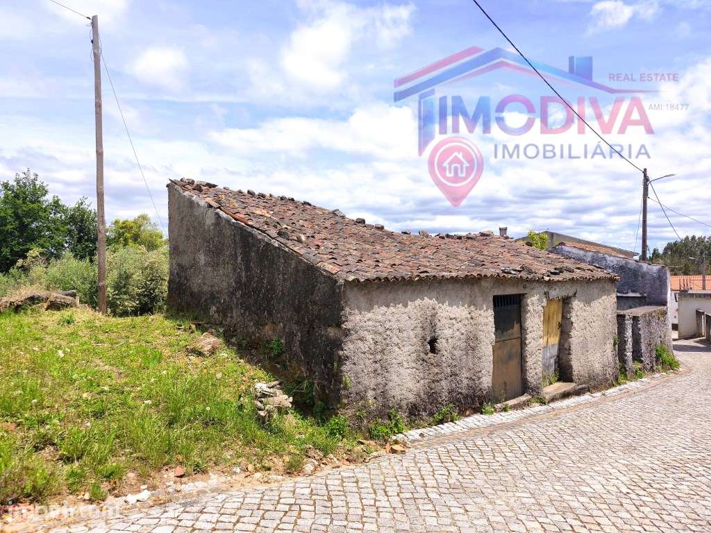 Terreno de cultura com casas de arrumação em Castanheira de Pera - Grande imagem: 2/7