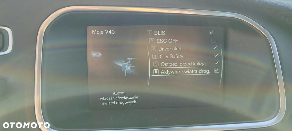 Volvo V40 D2 Momentum - 28