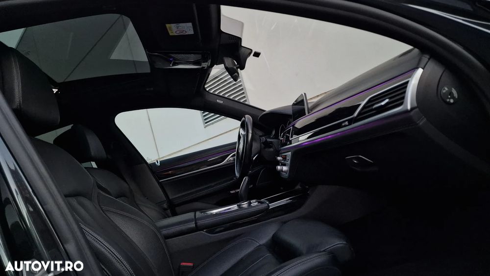 BMW Seria 7 740e iPerformance - 14